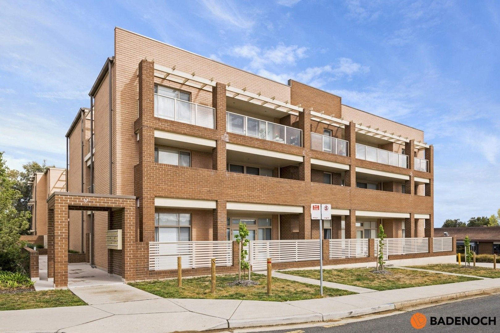 3 bedrooms Apartment / Unit / Flat in 2/17 Bowman Street MACQUARIE ACT, 2614