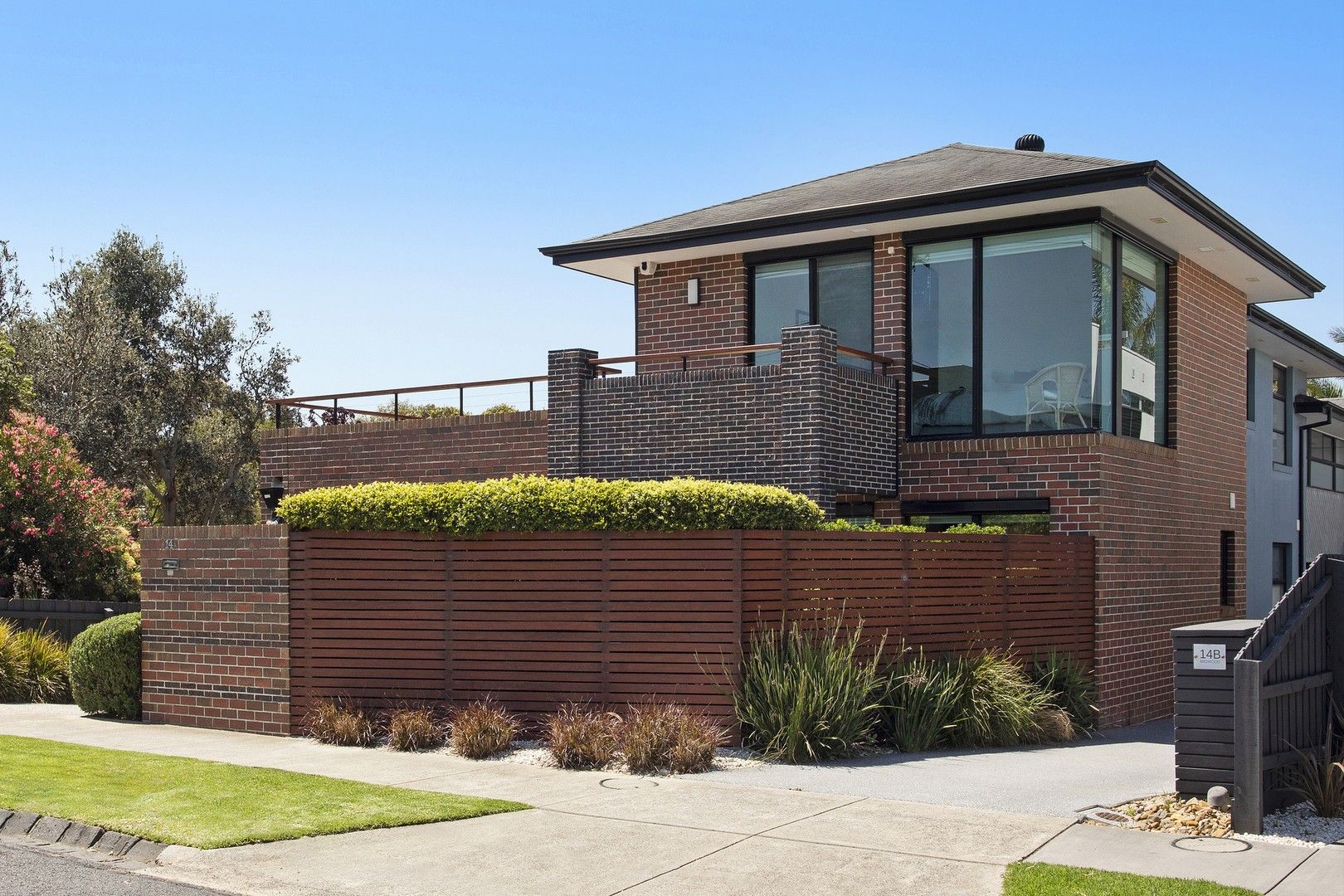 3 bedrooms Townhouse in 14A Birdwood Street PARKDALE VIC, 3195