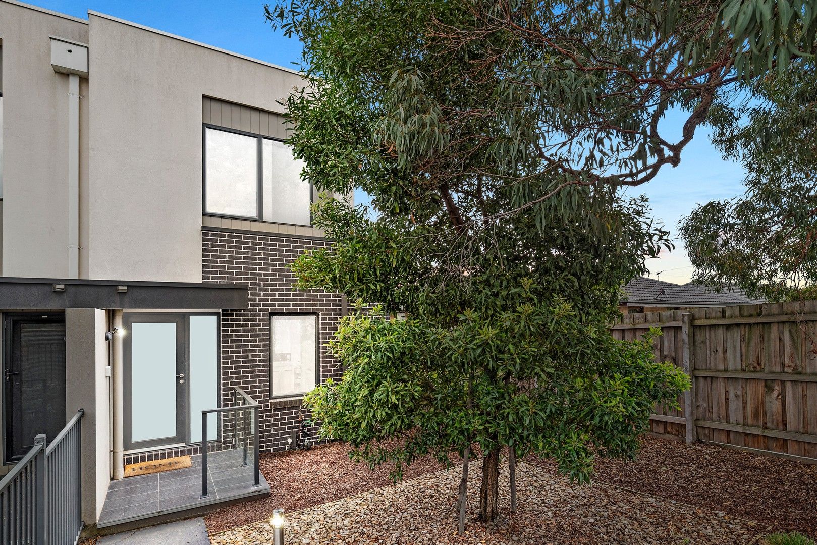 2 bedrooms Townhouse in 7/67-69 Manchester Road MOOROOLBARK VIC, 3138