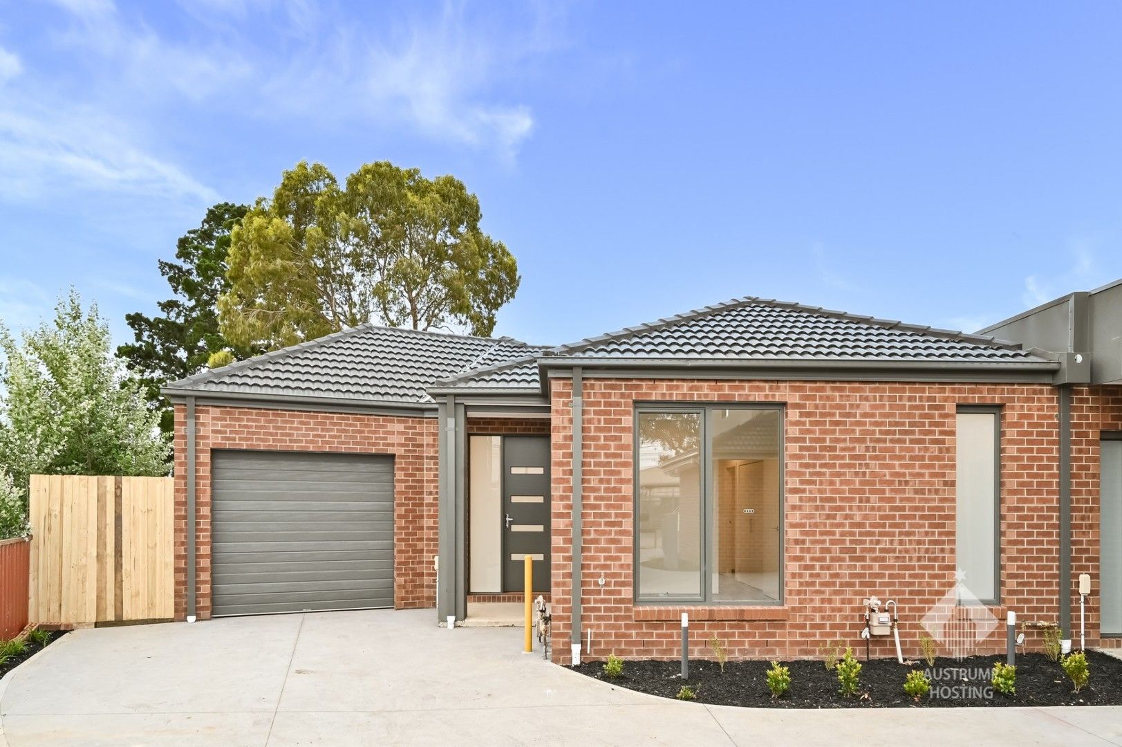2 bedrooms Townhouse in Contact/Agent Newcomen Road SPRINGVALE VIC, 3171