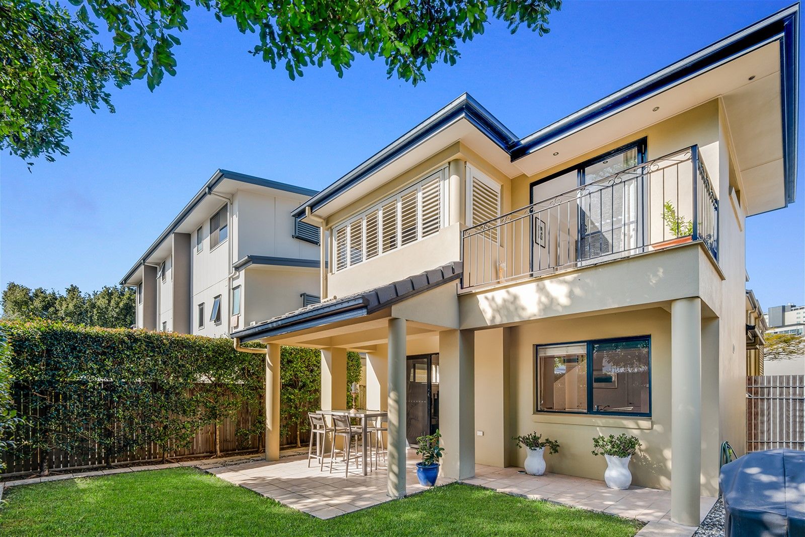 3 bedrooms Townhouse in 3/32 Kent Street HAMILTON QLD, 4007