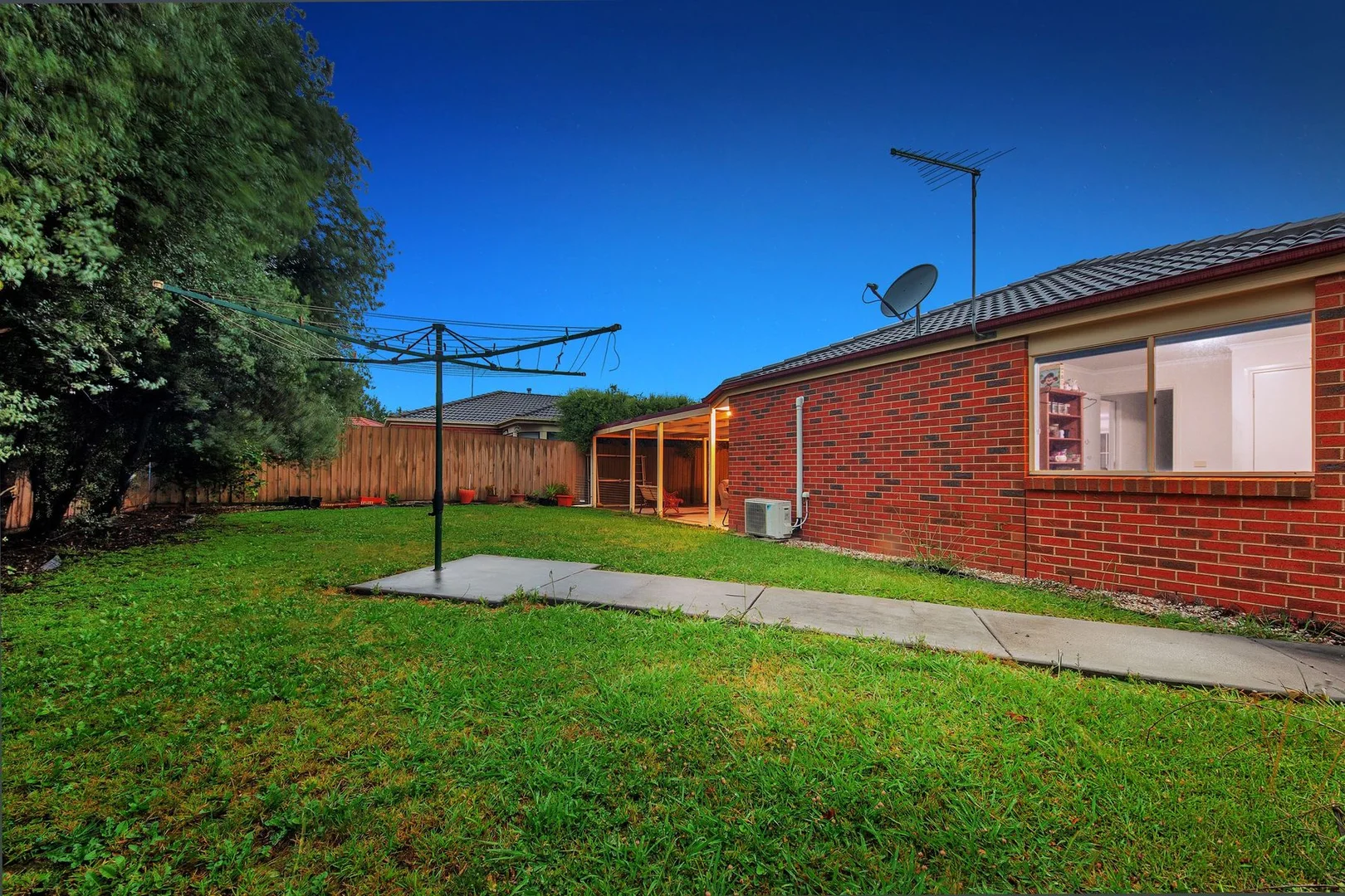 Additional image 4 of 2 Glenisla Way, Berwick VIC 3806