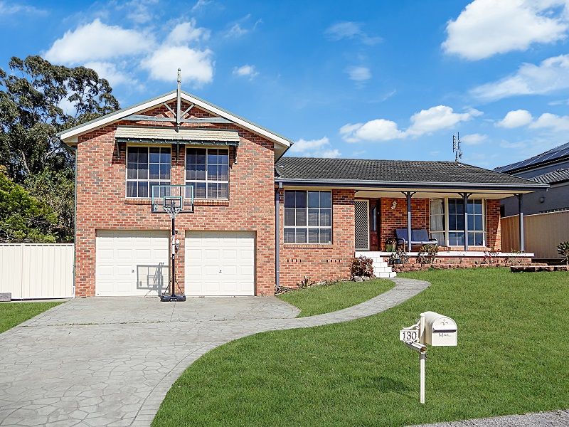 4 bedrooms House in 130 Newling Street LISAROW NSW, 2250