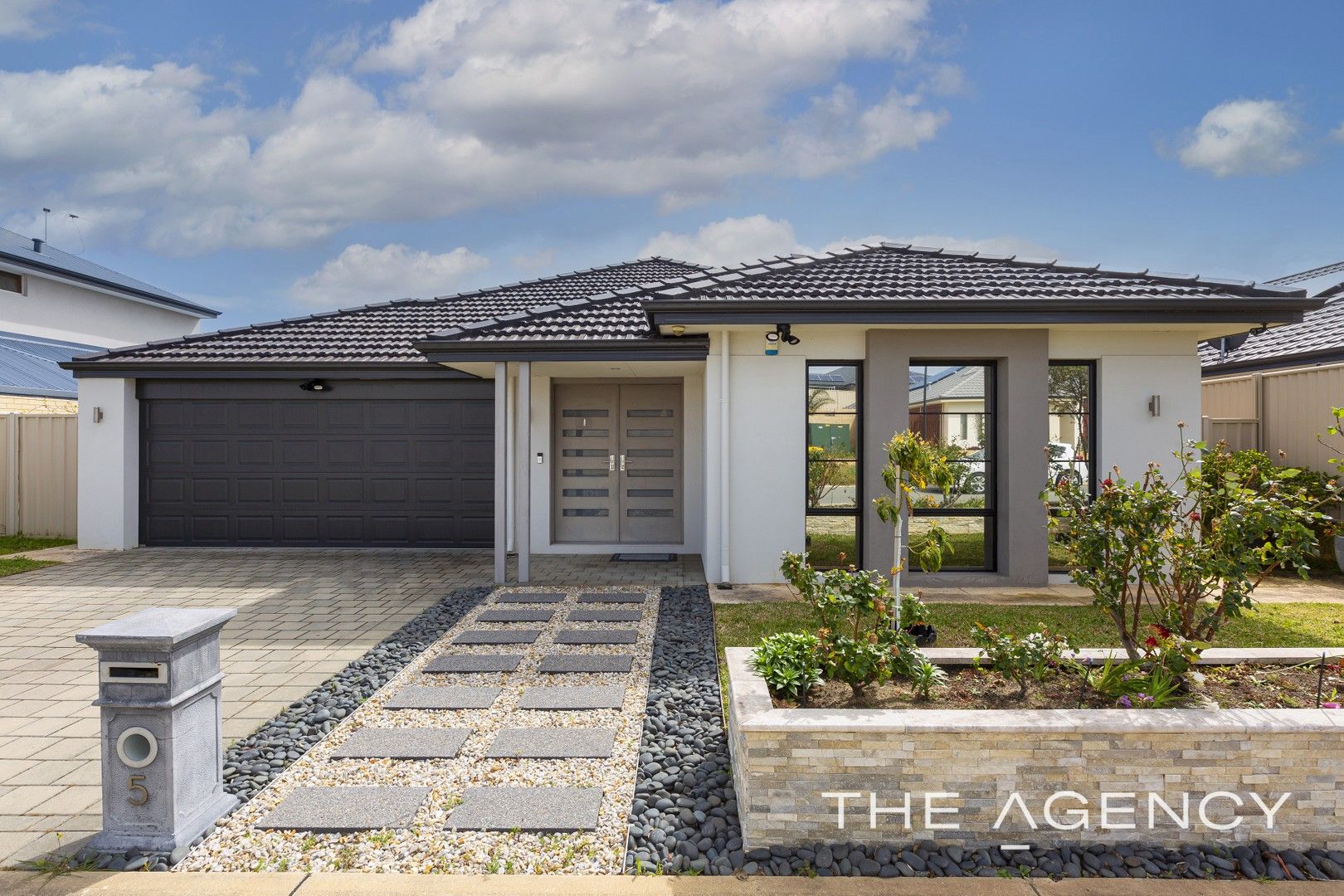 4 bedrooms House in 5 Oakwell Street BALDIVIS WA, 6171