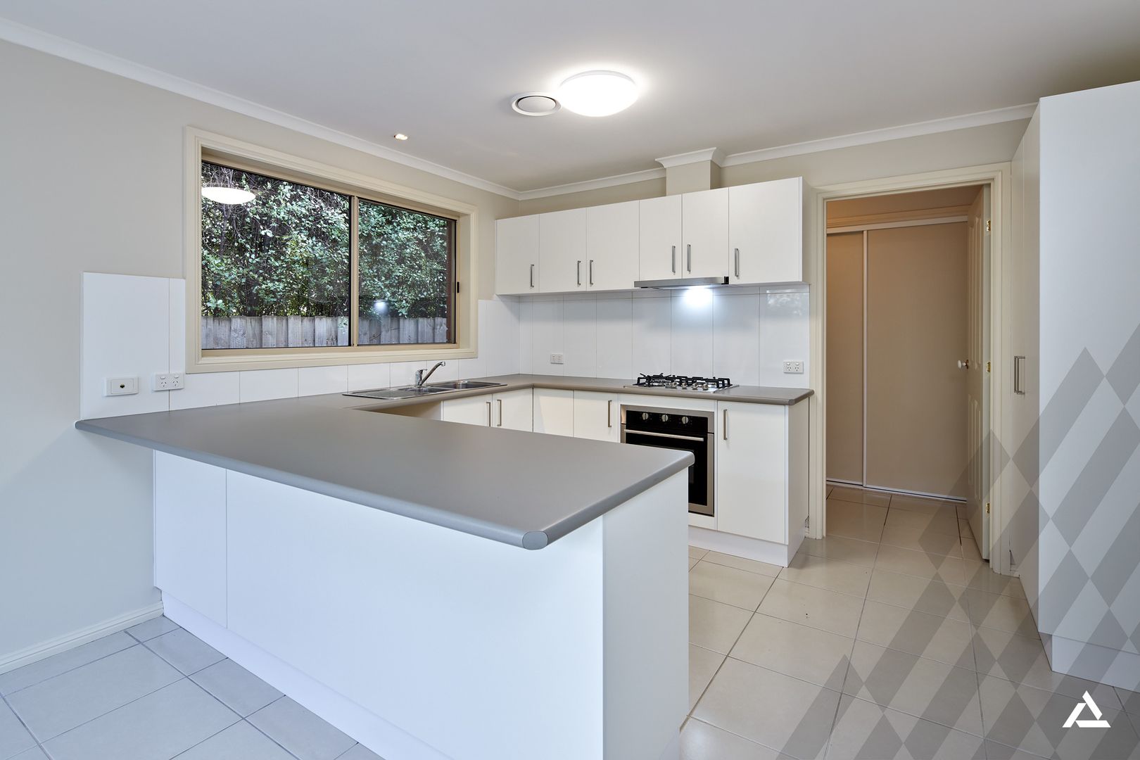 4/1 Hatfield Drive, Drouin VIC 3818, Image 2