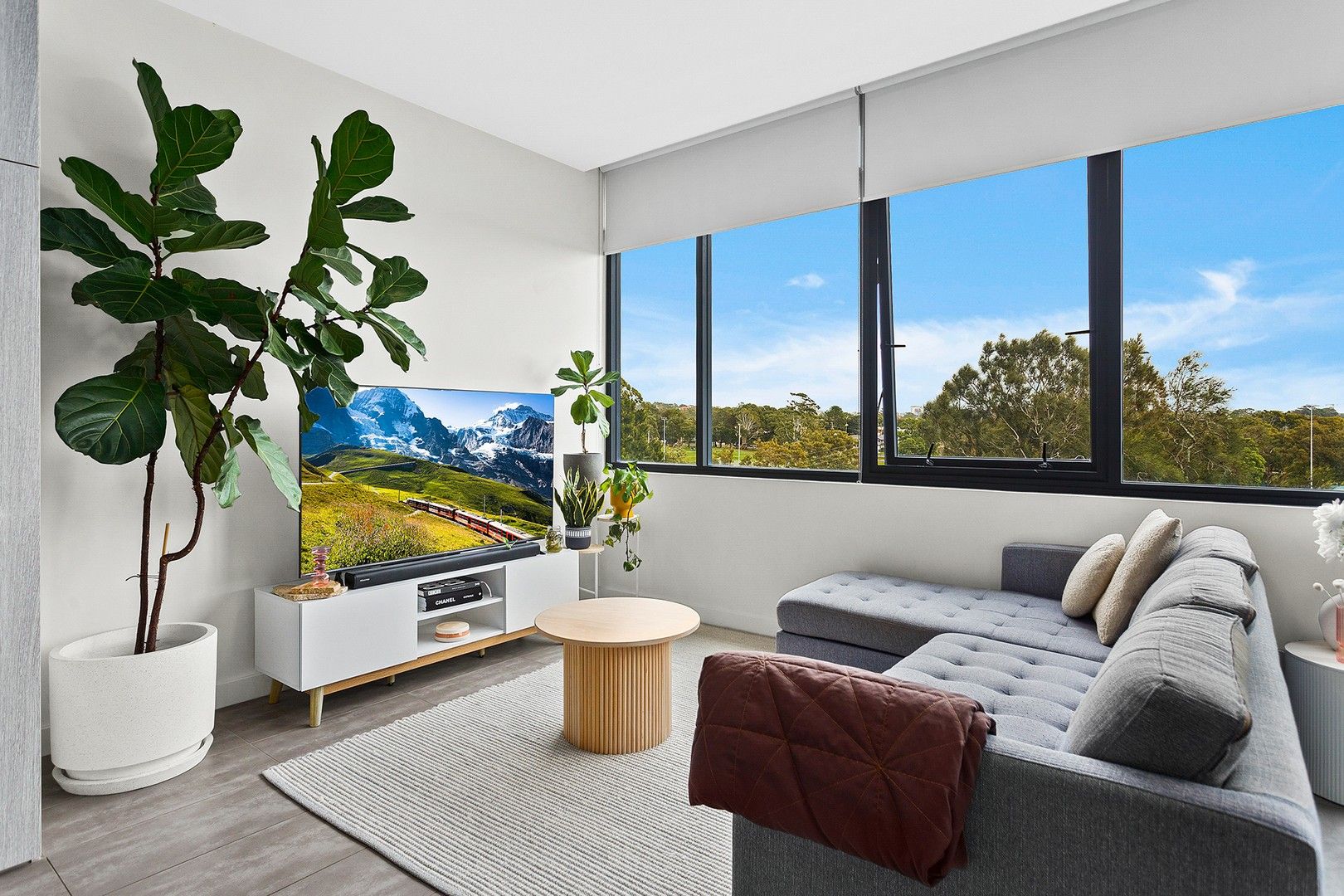 1 bedrooms Apartment / Unit / Flat in 304/1 Dune Walk WOOLOOWARE NSW, 2230