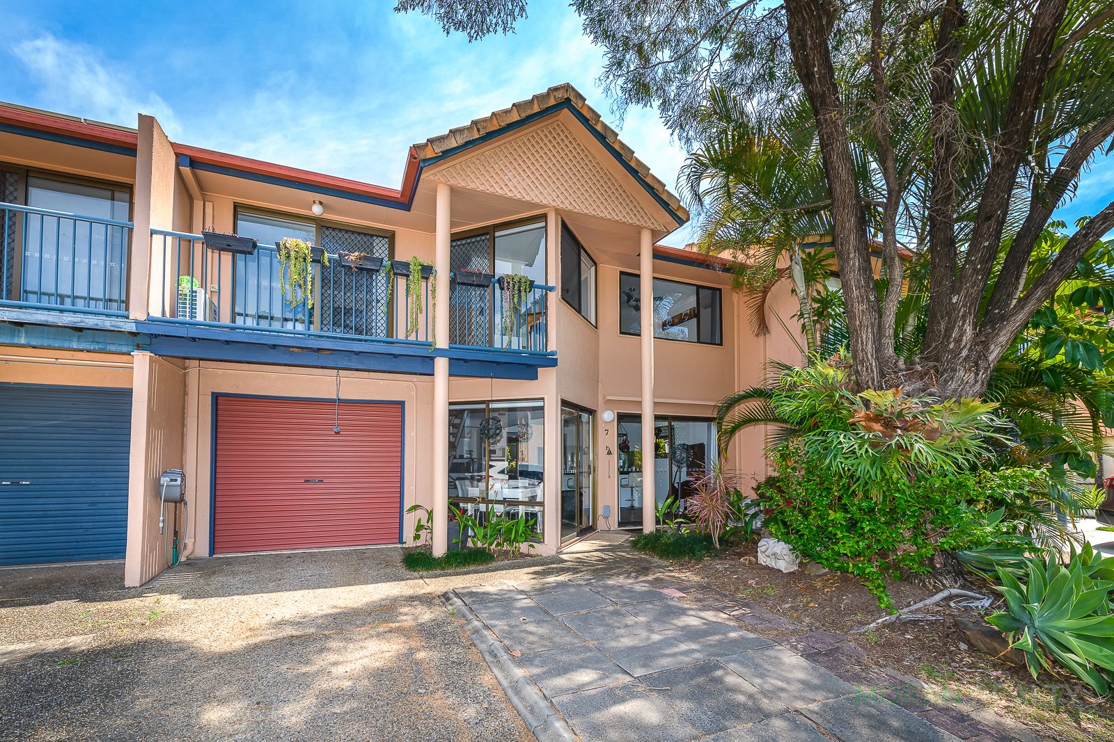 3 bedrooms Townhouse in 7/202 Central Street LABRADOR QLD, 4215