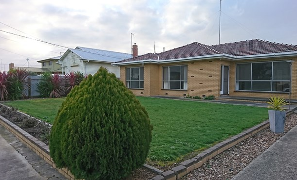 9 Carr Street, Colac VIC 3250