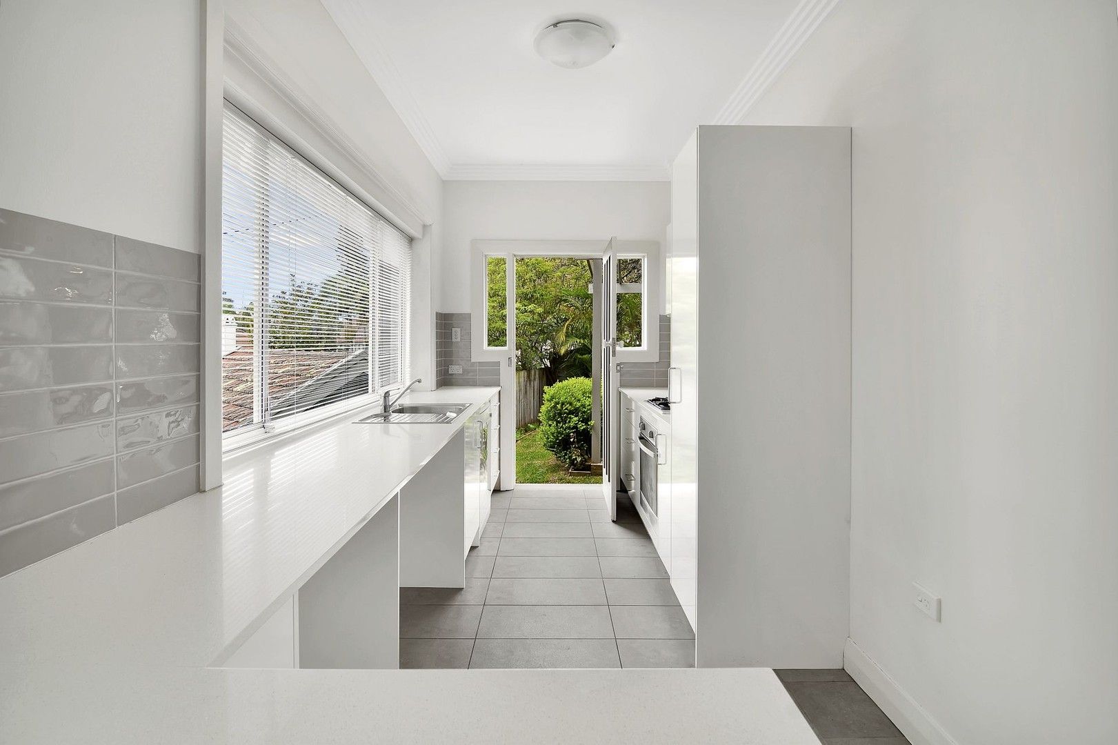 2 bedrooms Apartment / Unit / Flat in 2/59 Shellcove Road KURRABA POINT NSW, 2089