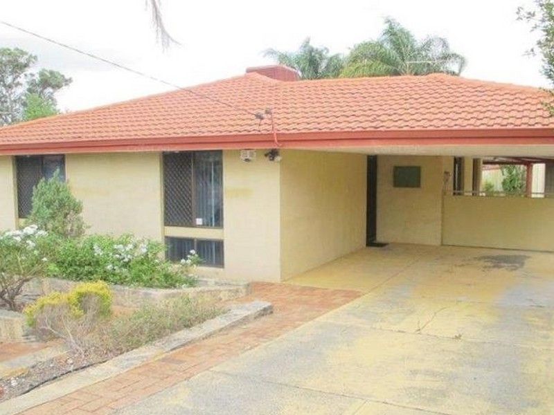 3 bedrooms House in 94 Third Avenue KELMSCOTT WA, 6111