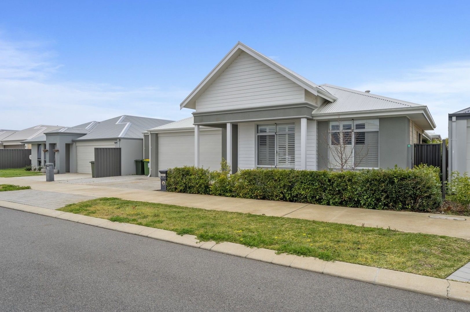 4 bedrooms House in 14 Currawong Way ERSKINE WA, 6210