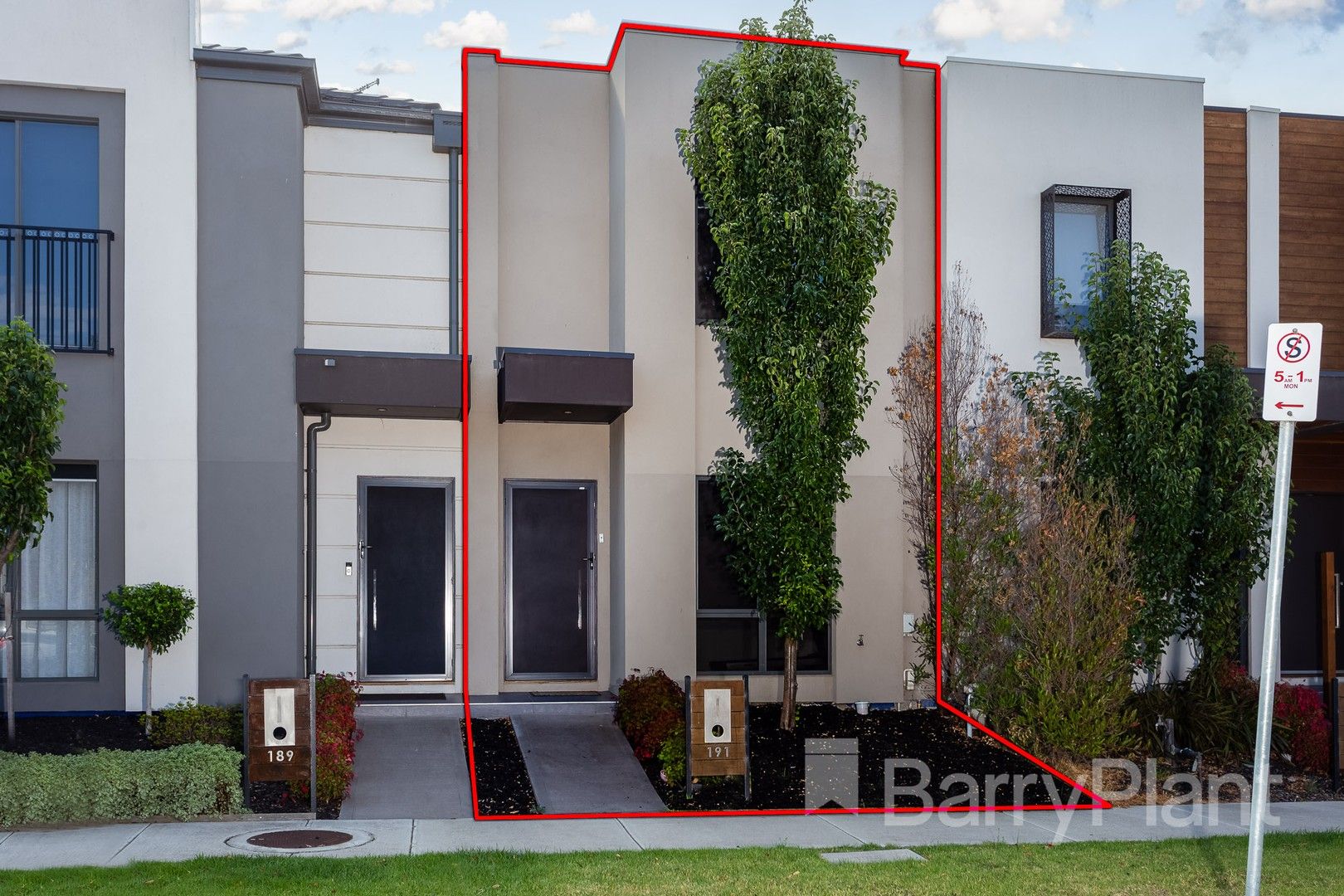 3 bedrooms Townhouse in 191 Waterhaven Boulevard POINT COOK VIC, 3030