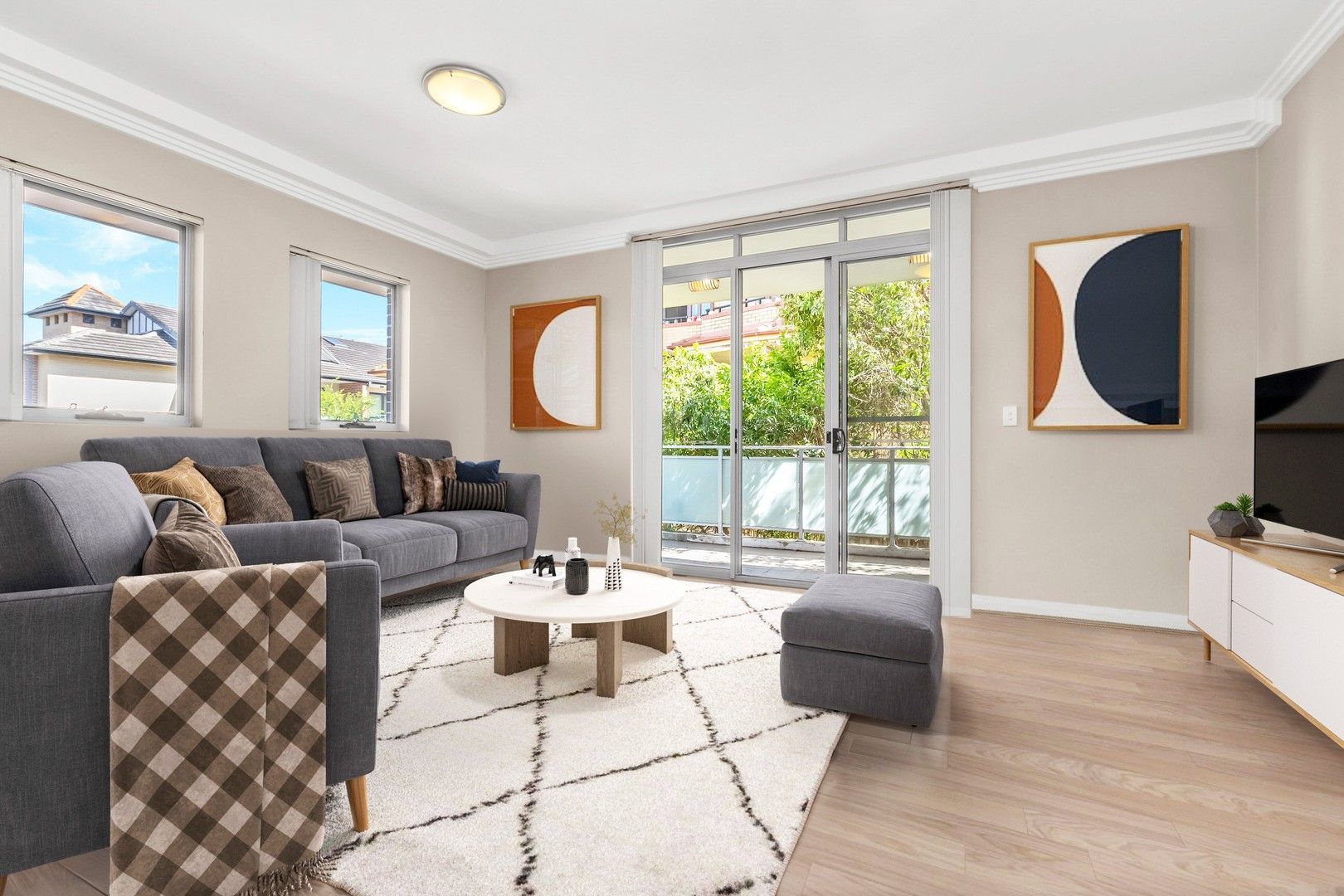 2 bedrooms Apartment / Unit / Flat in Level 1/47 Railway Cr Entry Via Gordon St BURWOOD NSW, 2134