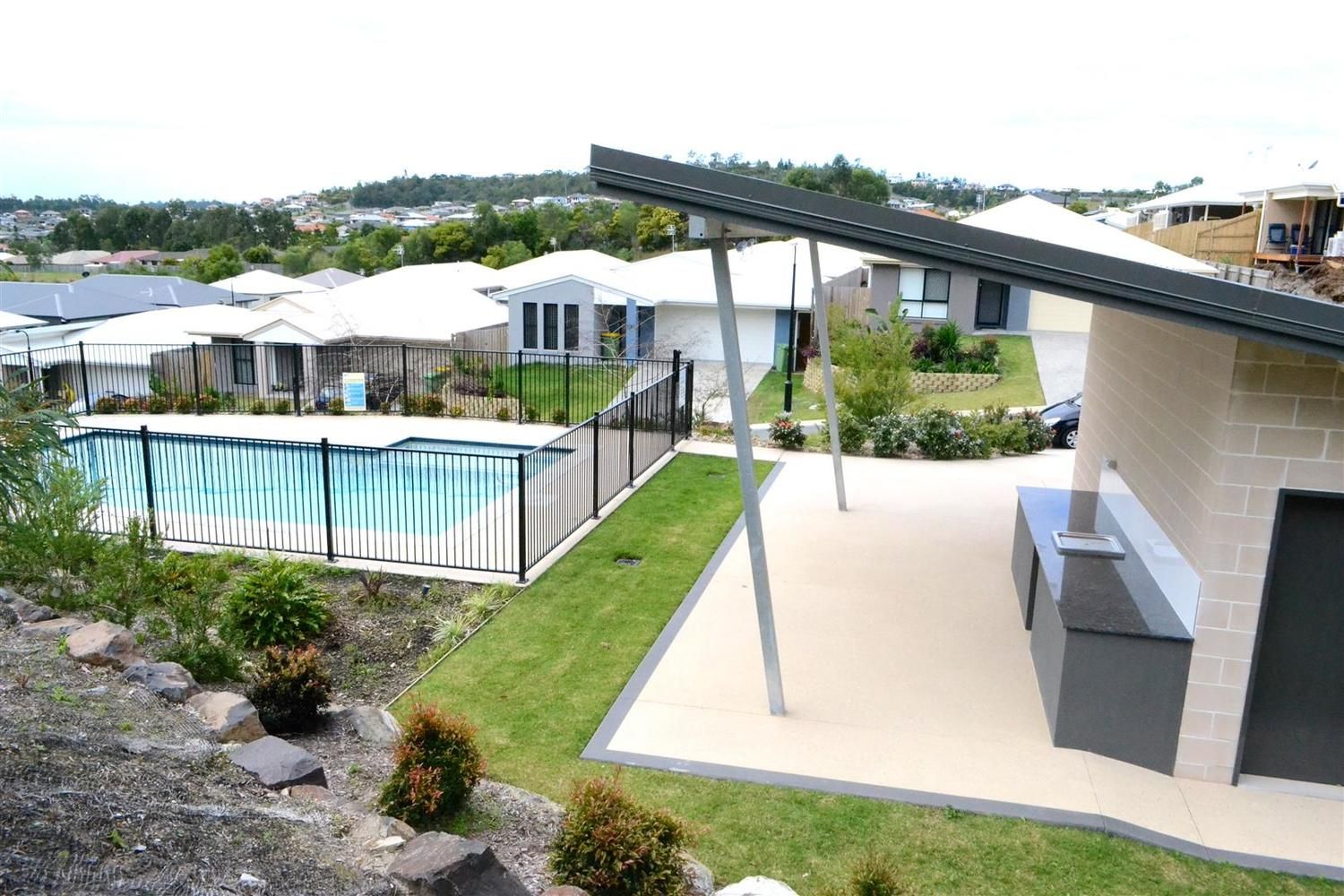 3 bedrooms Townhouse in 2/34 Rise Circuit PACIFIC PINES QLD, 4211