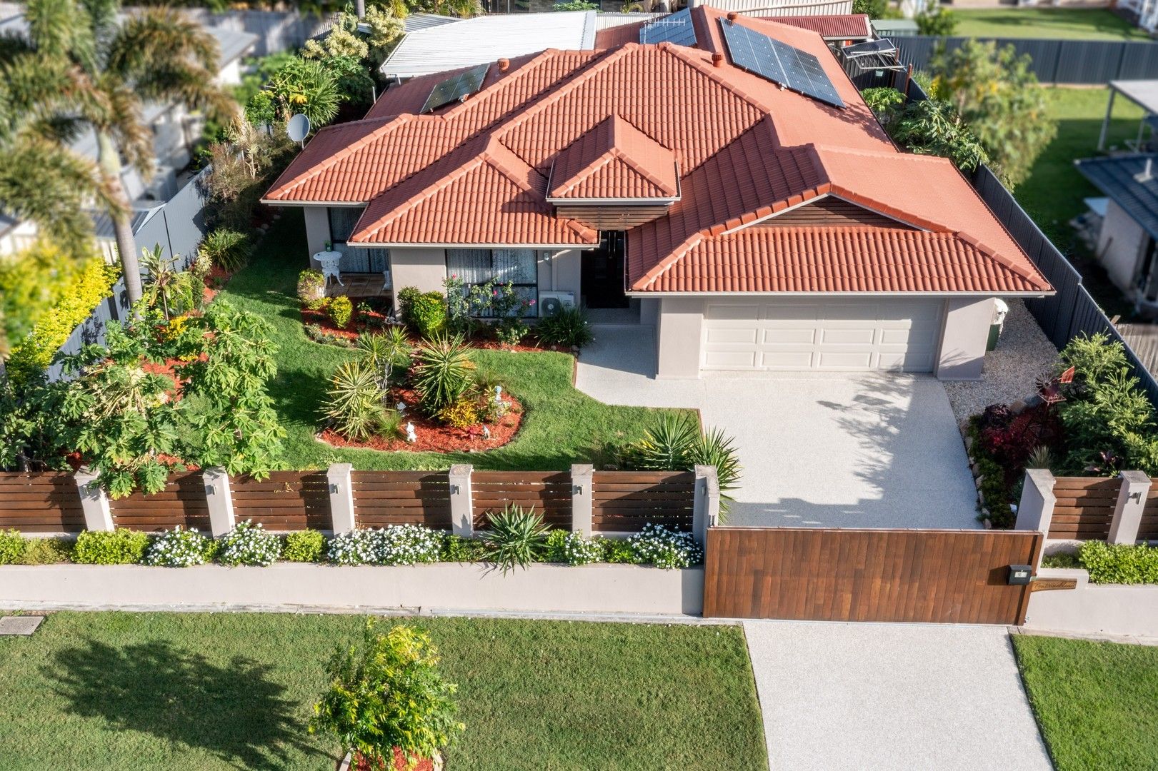 4 bedrooms House in 10 Calabash Street ORMEAU QLD, 4208