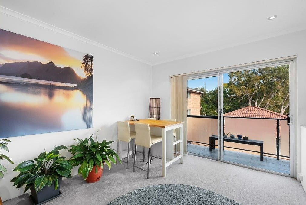 2 bedrooms Apartment / Unit / Flat in 4/32 Cavill Street FRESHWATER NSW, 2096