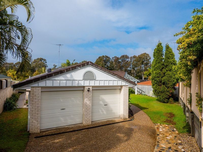 4 bedrooms House in 18 Andree Place WISHART QLD, 4122