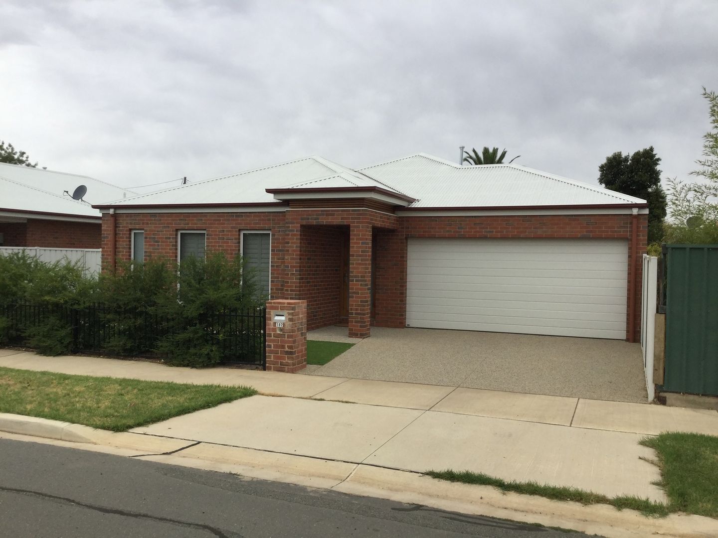 182 Balaclava Road, Shepparton VIC 3630 Townhouse For Rent 450