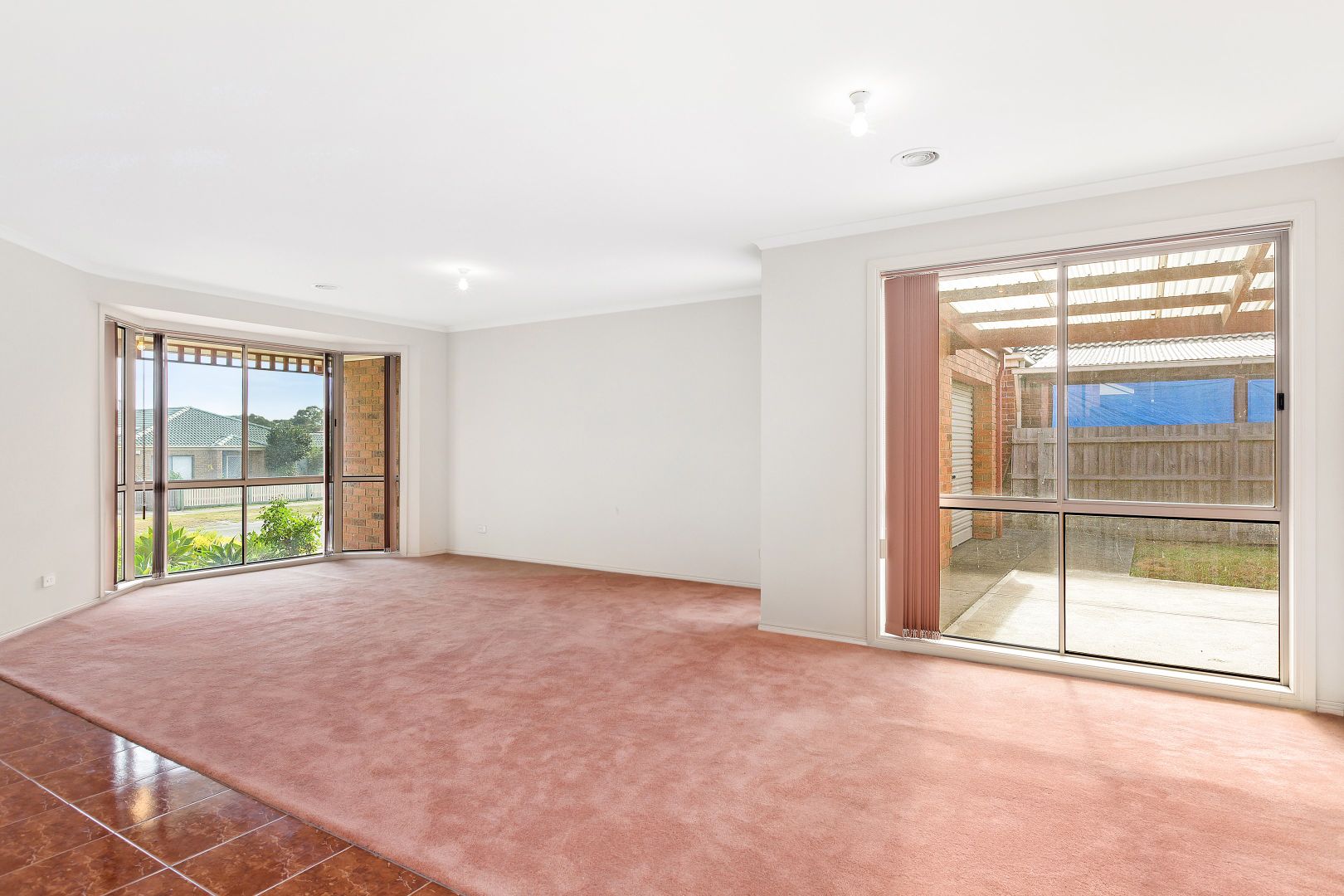 12 Edinburgh Drive, Skye VIC 3977, Image 2