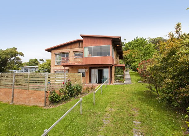 12 Neade Street, Lorne VIC 3232