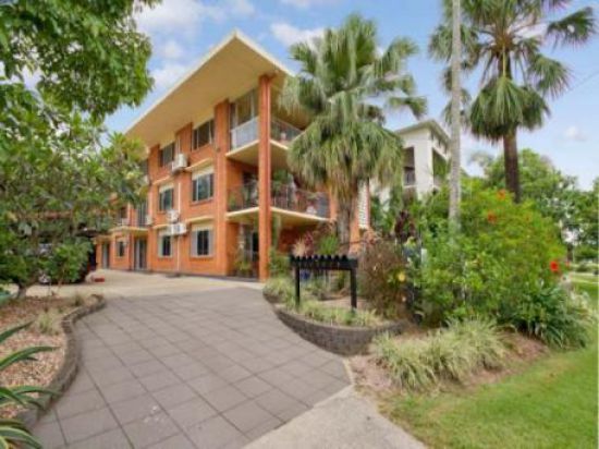 2 bedrooms Apartment / Unit / Flat in 4/347 Lake Street CAIRNS NORTH QLD, 4870