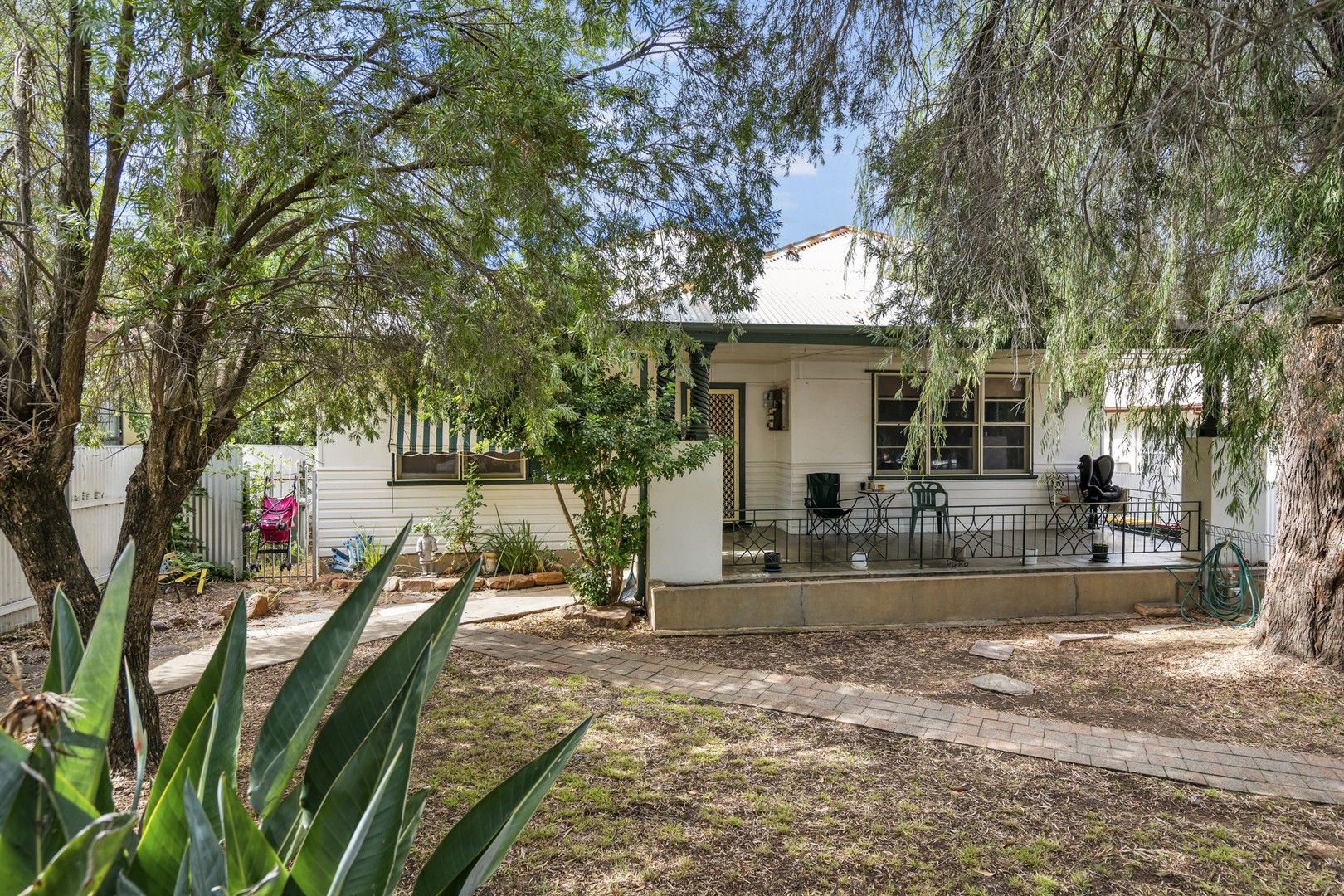 25 May Street, Narrandera Property History & Address Research Domain