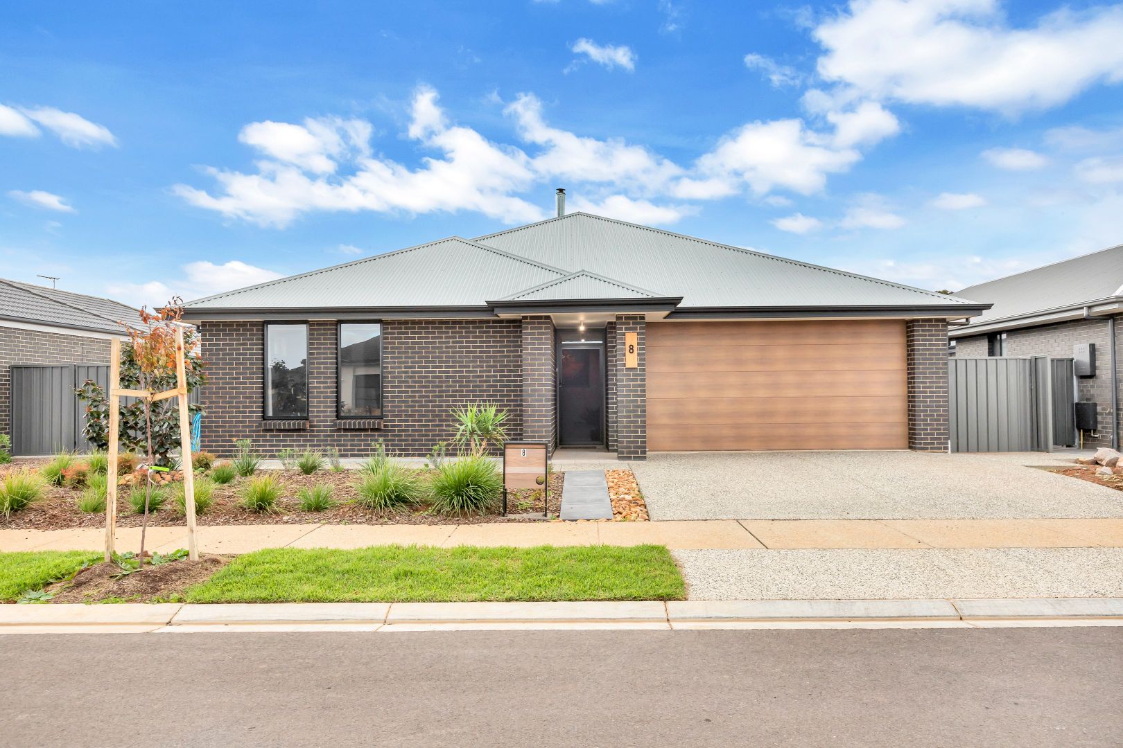 8 Wood Street, Evanston Garden Property History & Address Research