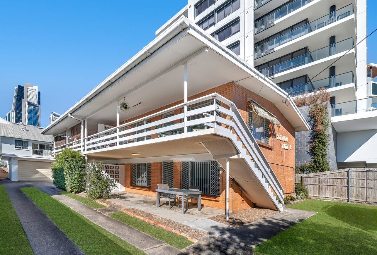 1 bedrooms Apartment / Unit / Flat in 1/7 Weemala Street SURFERS PARADISE QLD, 4217