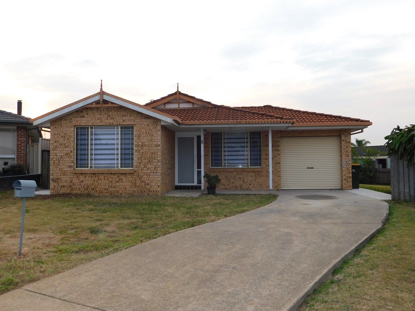3 bedrooms House in 5 Cygnet Avenue GREEN VALLEY NSW, 2168