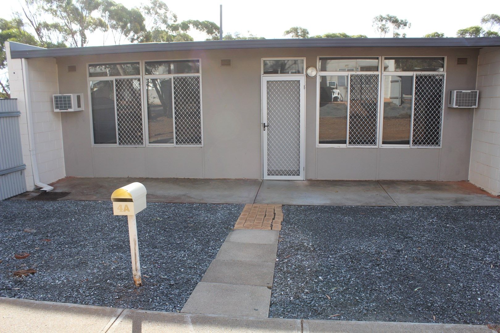 2 bedrooms Duplex in 4A THE CROSSING KAMBALDA EAST WA, 6442