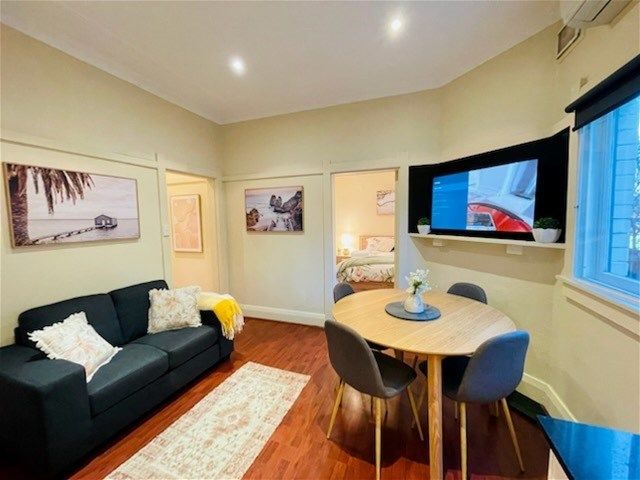 1 bedrooms Apartment / Unit / Flat in 297 Ernest St NEUTRAL BAY NSW, 2089
