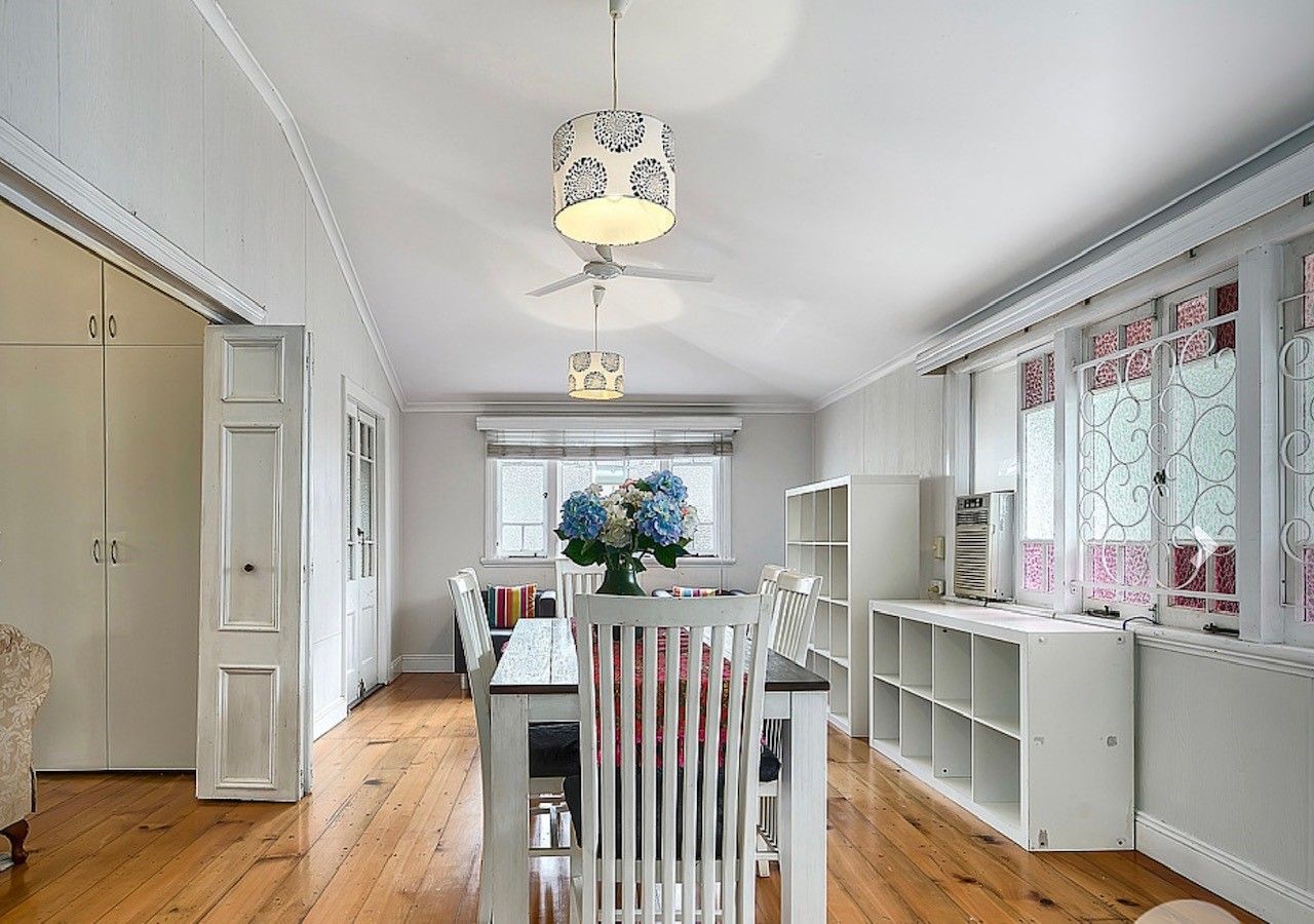 4 bedrooms Apartment / Unit / Flat in 3/34 Lydia Street KALINGA QLD, 4030