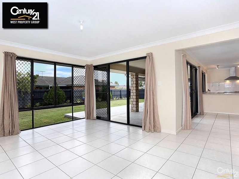 10 Catalina Avenue, Bray Park QLD 4500, Image 2