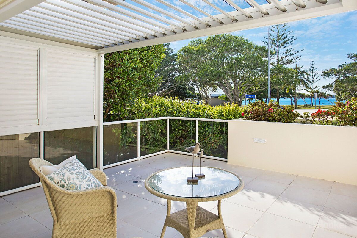 104/212-214 Marine Parade, Labrador QLD 4215, Image 2