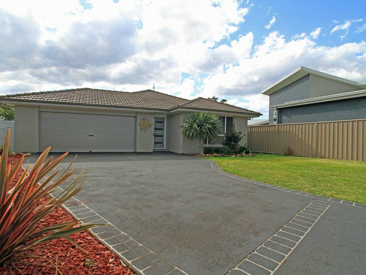 3 Buttonwood Close, Sussex Inlet NSW 2540