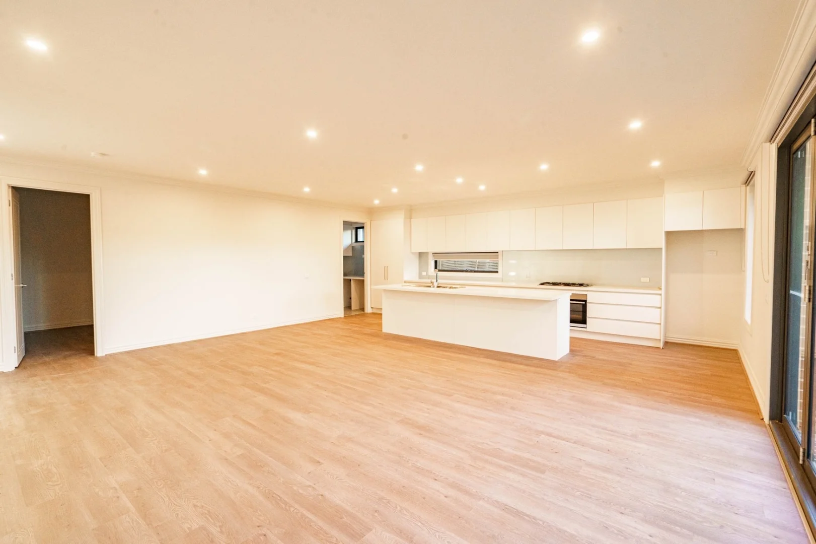 Additional image 3 of 2/322 Blackburn Road, Glen Waverley VIC 3150