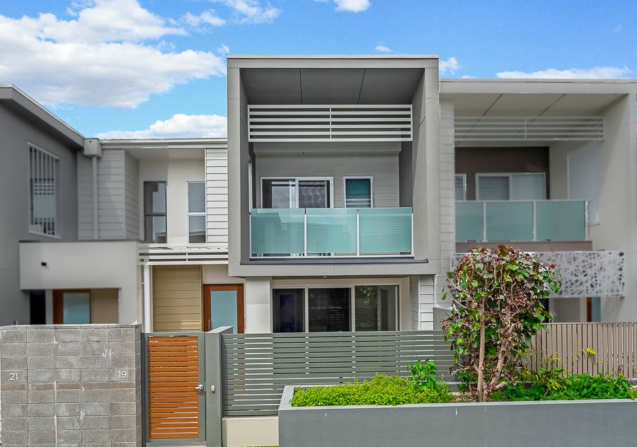 3 bedrooms Townhouse in 19/1 VUE BLVD ROBINA QLD, 4226