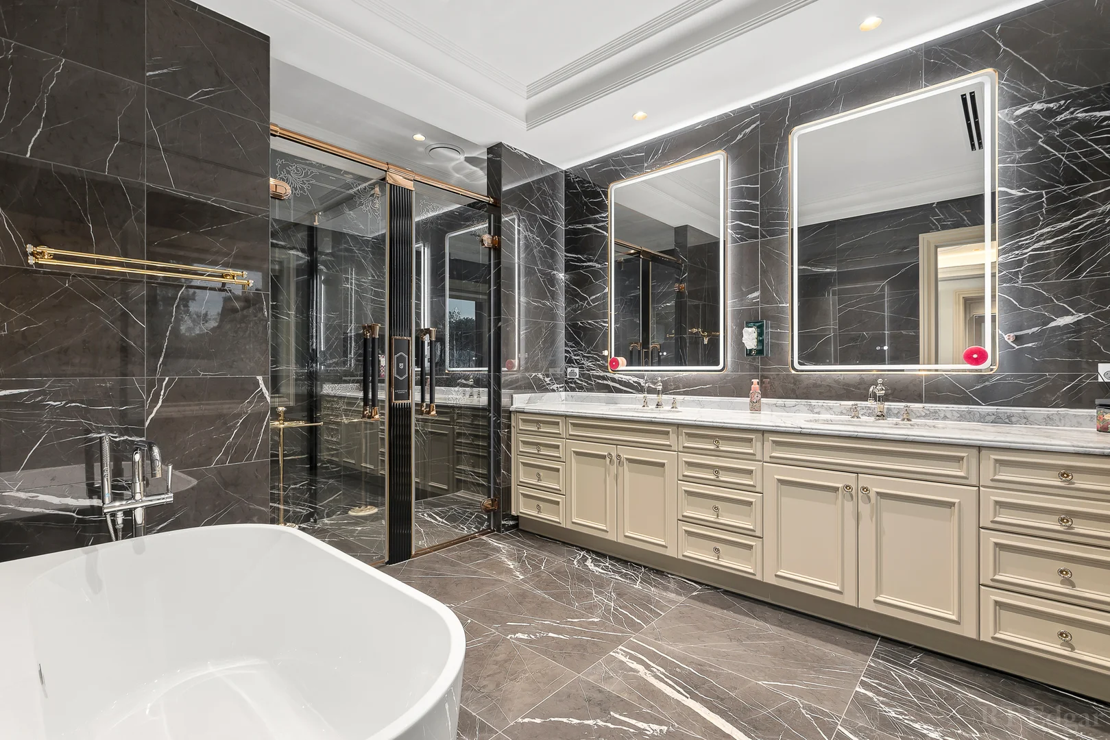 Additional image 19 of 40 Monomeath Avenue, Canterbury VIC 3126