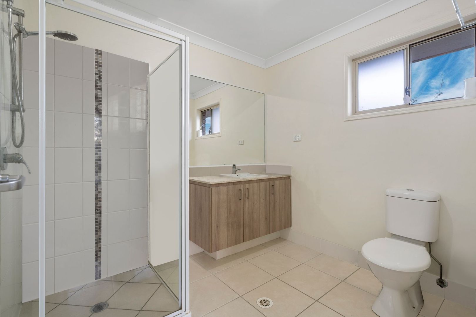 19 Borrowdale Court, Brassall QLD 4305, Image 2