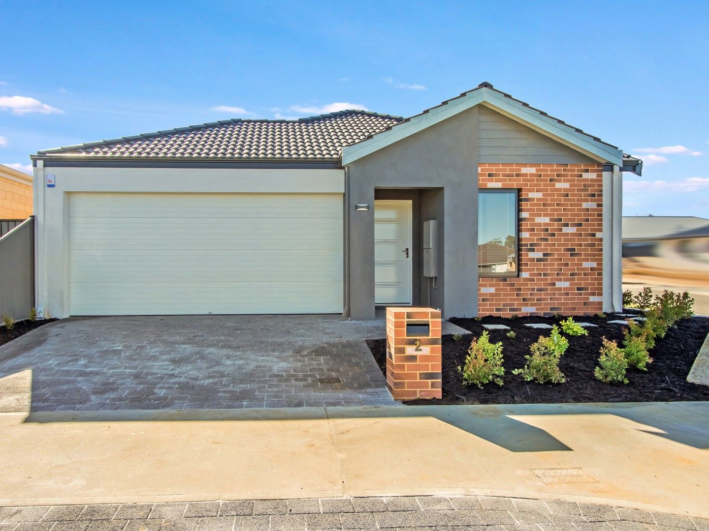 4 bedrooms House in 2 Moraine Street BALDIVIS WA, 6171