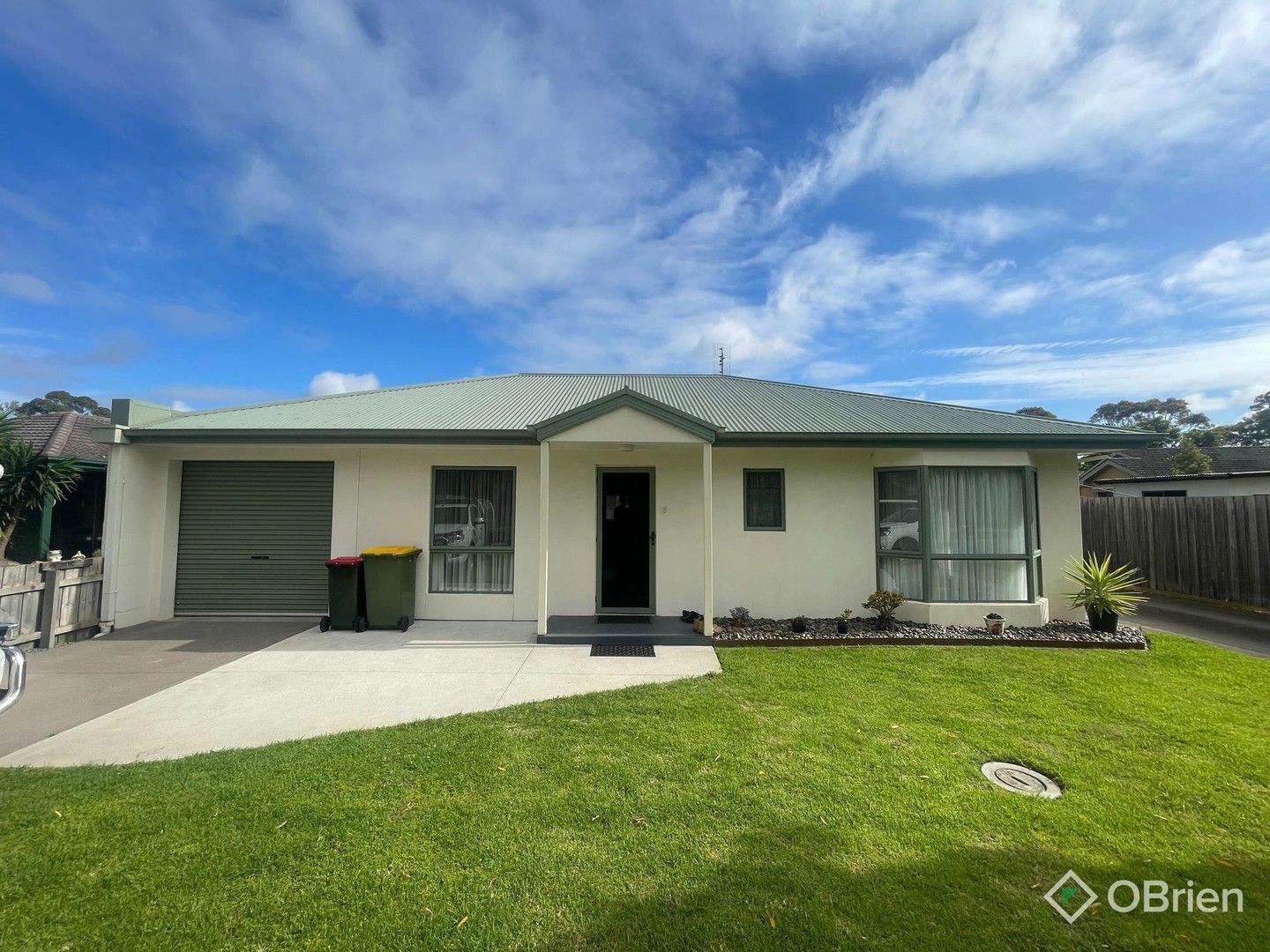 2 bedrooms Apartment / Unit / Flat in 1/16 Jennings Street BAIRNSDALE VIC, 3875