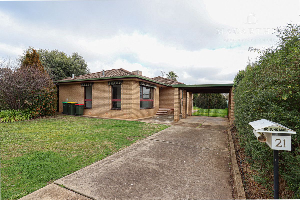 3 bedrooms House in 21 Cox Avenue FOREST HILL NSW, 2651