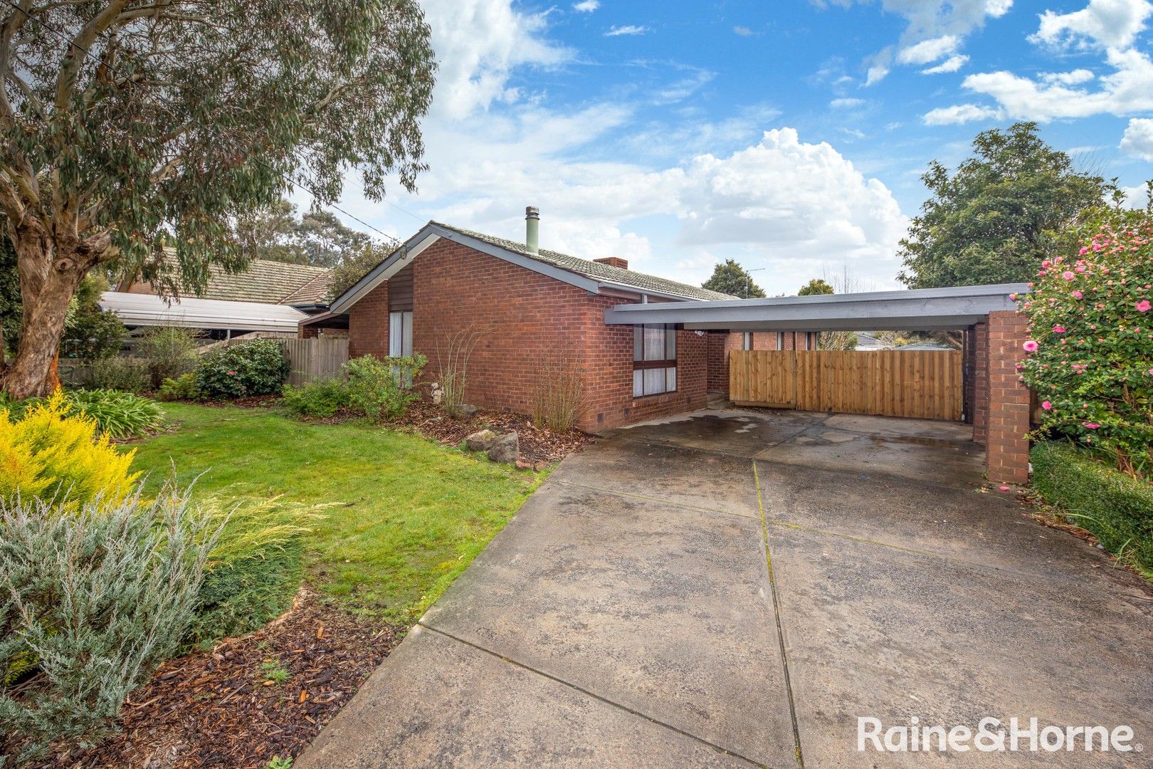 18 Gardiner Street, Gisborne VIC 3437, Image 0