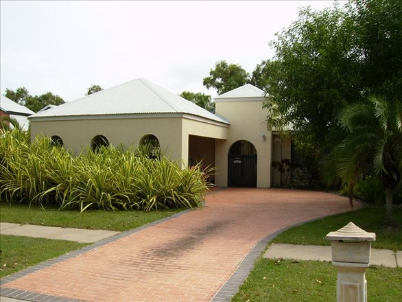 4 Trochus Crescent, Woolner NT 0820