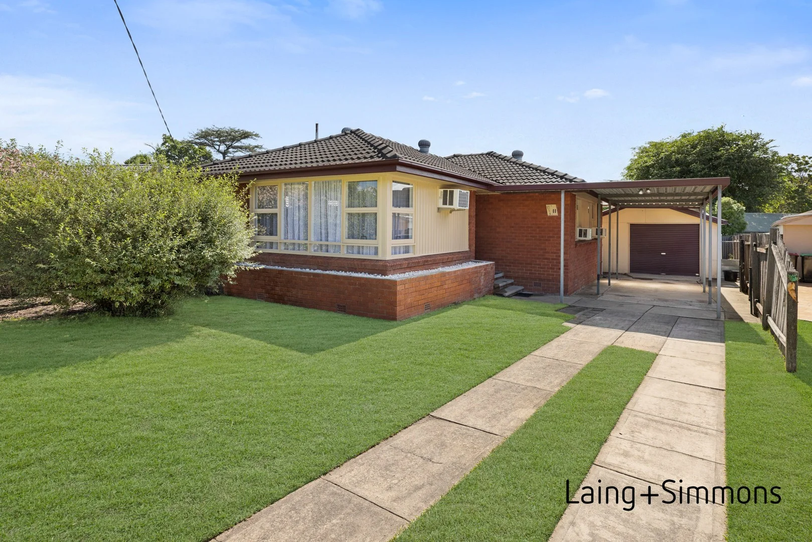 11 Lodge Avenue, Old Toongabbie NSW 2146