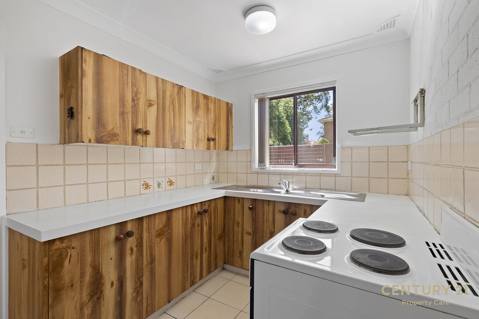 8/29 Myee Road, Macquarie Fields NSW 2564, Image 2