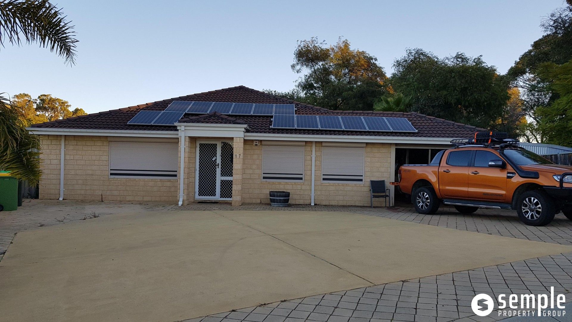 4 bedrooms House in 17 Yorn Circuit BEELIAR WA, 6164