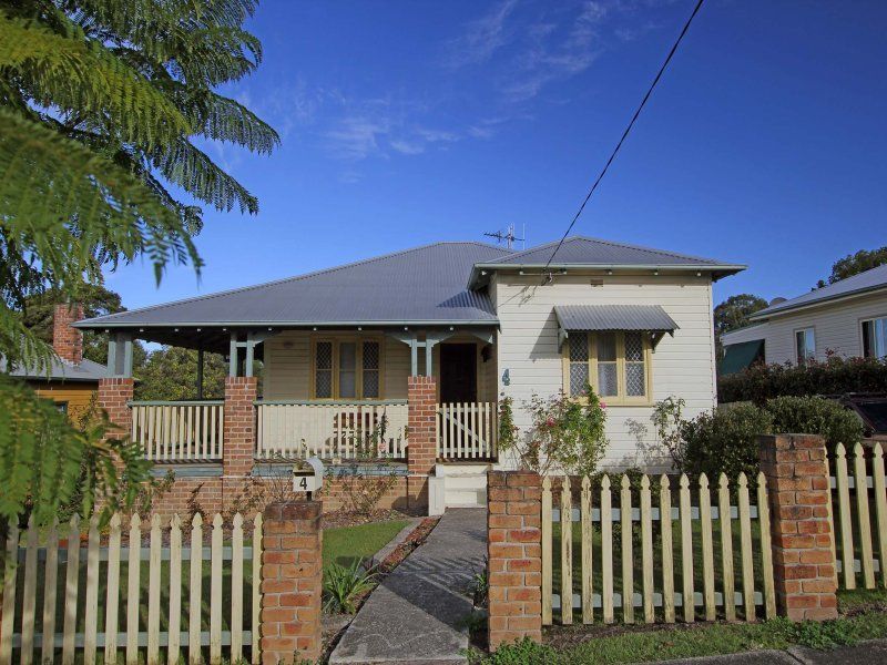 3 bedrooms House in 4 Nicoll Street TAREE NSW, 2430