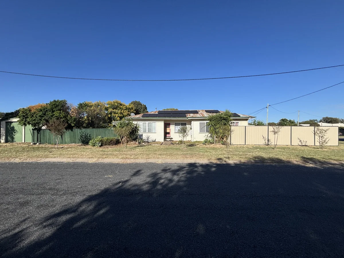 2 Vowles Street, Dalby QLD 4405