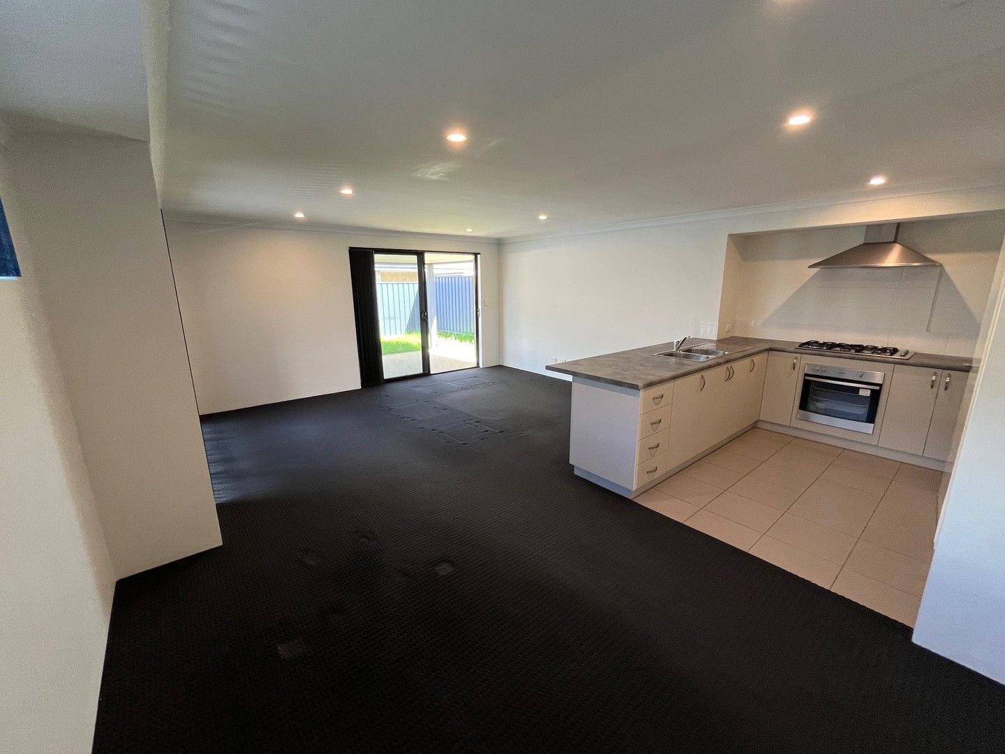 3 bedrooms House in 3 Japoon Vista BALDIVIS WA, 6171